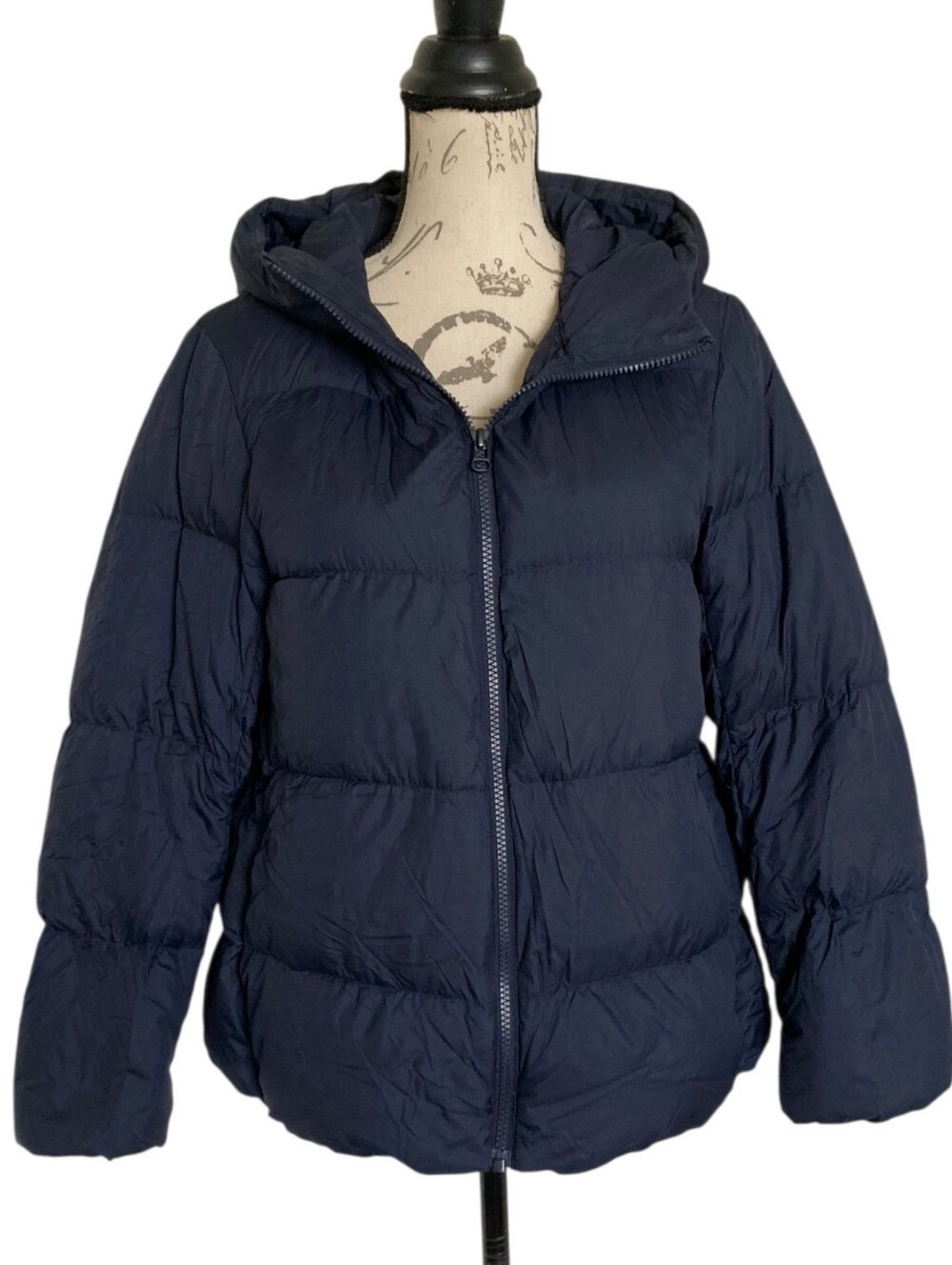 Uniqlo Ultra Light Down Cocoon Puffer Jacket XS Packable Navy Blue hood Winter